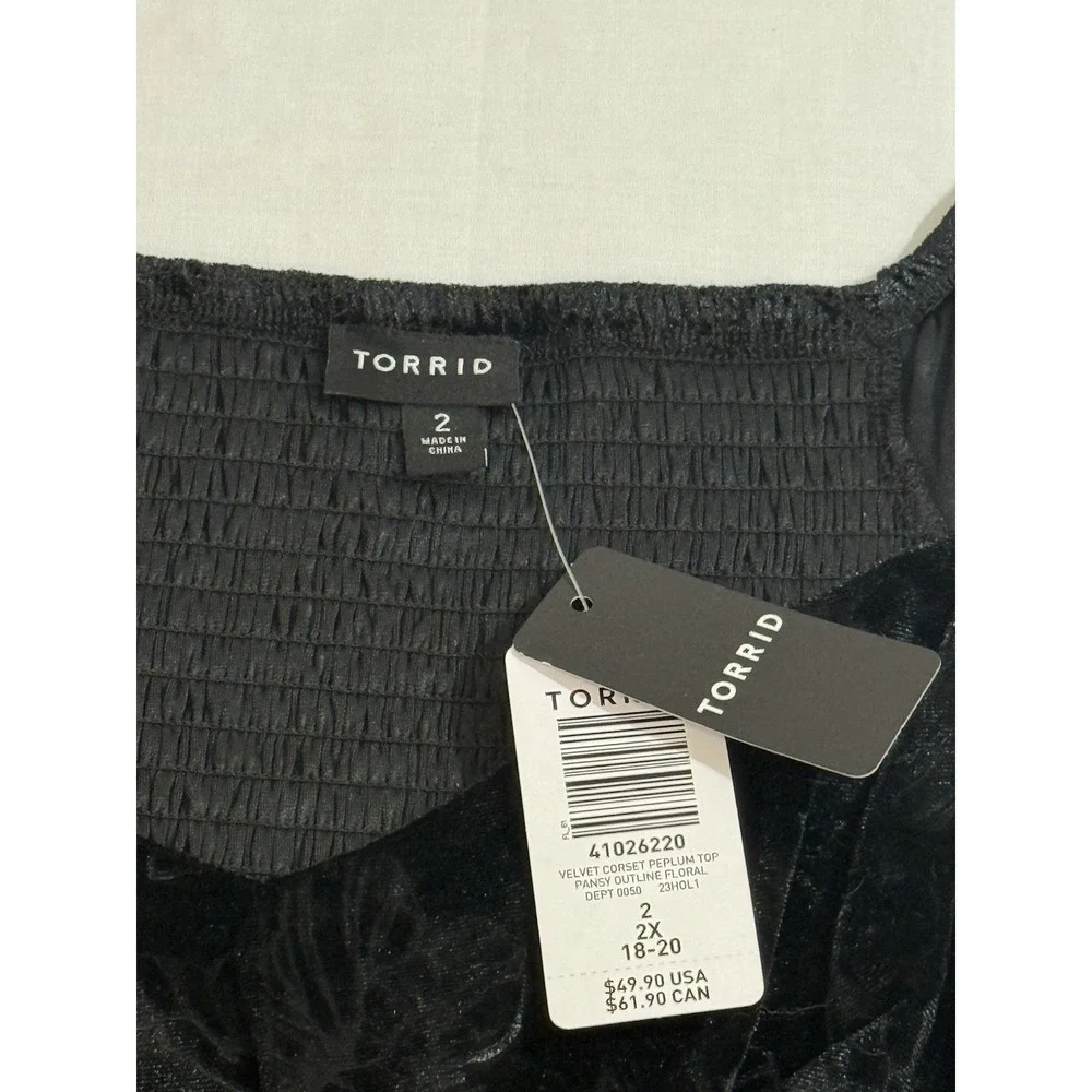 Torrid Blouse Womens Sz 2 Black Velvet Peplum Boho Sweetheart Smocked 18-20 NWT - Picture 2 of 6